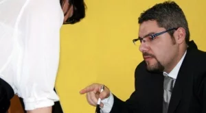 Как да се отървем от безкрайните часове в офиса