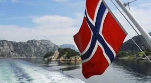 2013/05/07/0101652001380563457