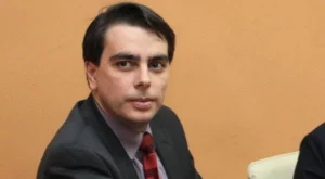 Асен Василев се срещна с Бесим Бечай