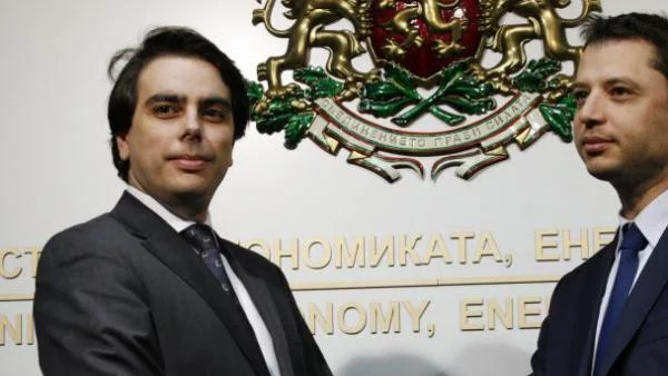 Асен Василев: Няма как да складираме електричество