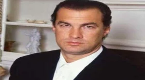 Стивън Сегал в реклама за руско оръжие