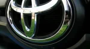 Тoyota изтегля 110 хил. коли за ремонт