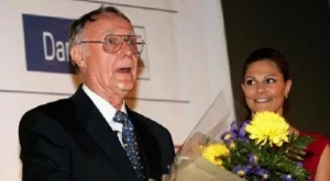 2013/06/07/0336275001380561687