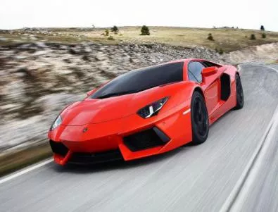 Lamborghini Aventador бързо се продаде в 2 000 бройки