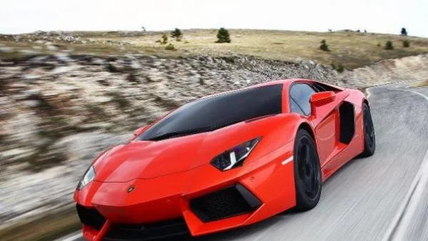 Lamborghini Aventador бързо се продаде в 2 000 бройки