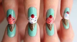 Сладък маникюр със сладолед