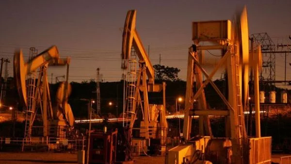 Шистовият петрол в цял свят може да "зареди" планетата за десет години напред