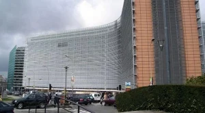 В бъдеще ЕК може да действа без МВФ