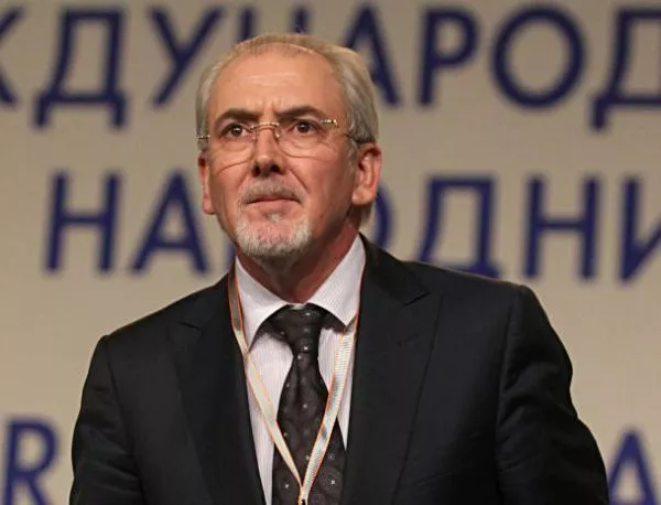 Местан: НС да отмени решението си за Пеевски