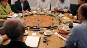 2013/06/18/0416404001380561097