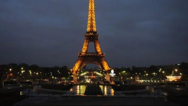 Наръчник съветва парижани как да са по-учтиви с туристите