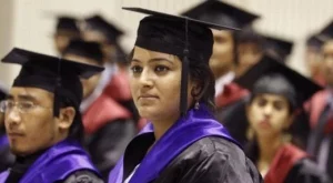 Половината млади вишисти в Индия – „негодни за бизнес сектора”