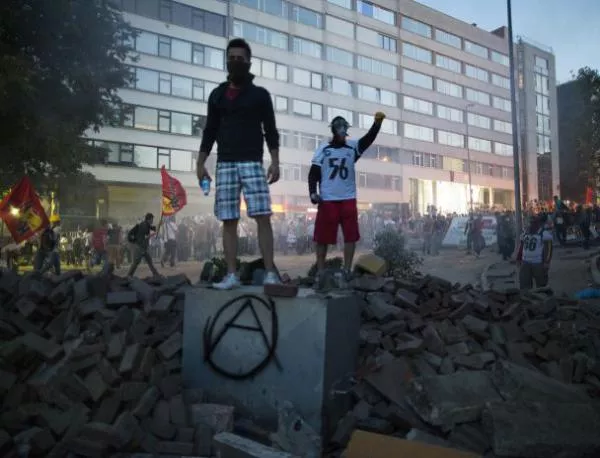 В Турция глобяват за дрънкане на тенджери и тигани по време на протестите