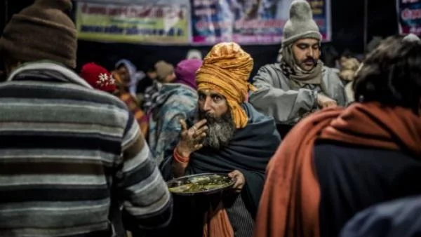 Индия пуска мащабна програма за храна за нуждаещи се 