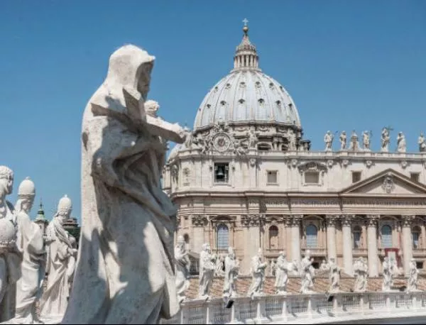 Ватикана има финансов излишък, но приходите ѝ спадат