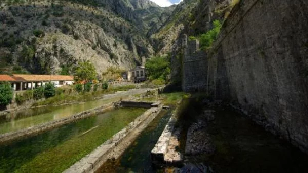 Инвеститори строят туристически курорт в Черна гора