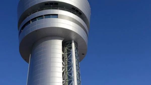 САЩ купуват две летища в Испания