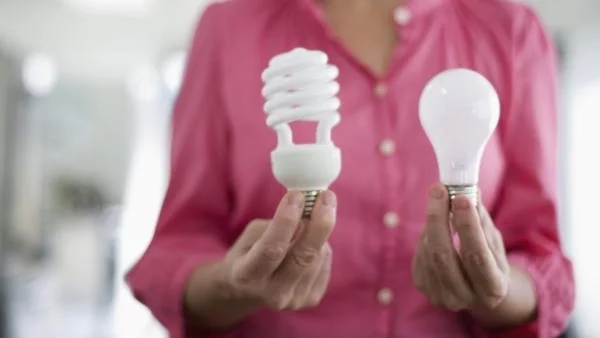 Ще има ли устойчиво поевтиняване на тока?