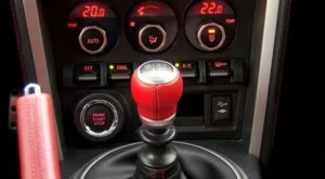 Тойота с почти двойно по-голяма печалба през второто тримесечие