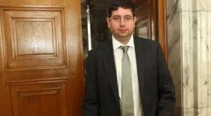 2013/08/06/0389855001380558384