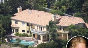 В дома на Парис Хилтън