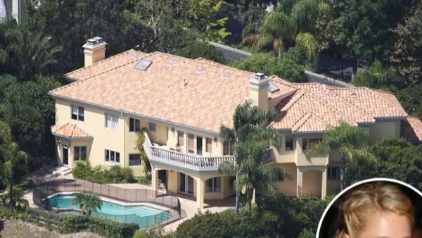 В дома на Парис Хилтън