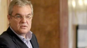 2013/08/12/0296574001380558022