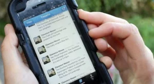 Собствениците на Blackberry обмислят продажба на компанията  