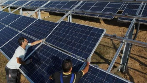 Калифорния ще „бутилира” слънчева светлина за производство на енергия