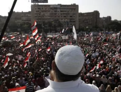 Властите в Египет се канят да щурмуват протестиращите ислямисти