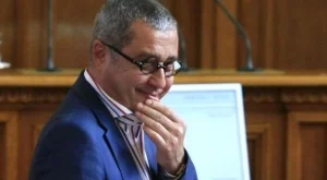 2013/08/15/0324719001380557858