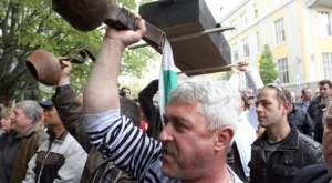 Животновъдите заплашиха с блокиране на пътища 