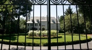 Имения в Женева се разпродават на безценица заради данъчни промени