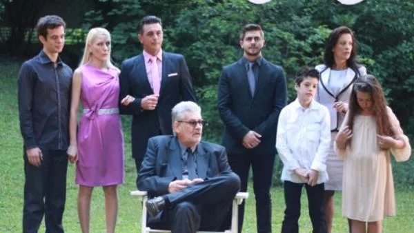 Сериалът "Фамилията" се завръща