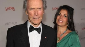 Клинт Истууд се развежда