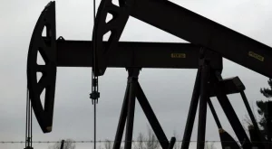 Петролът поскъпна заради ракетите в Средиземно море