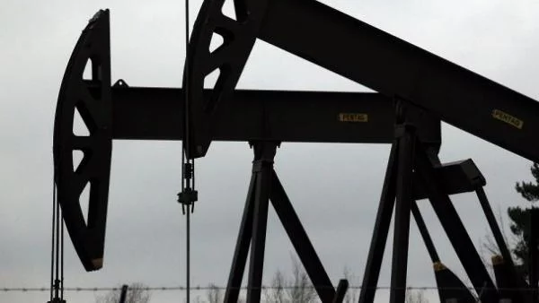 Петролът поскъпна заради ракетите в Средиземно море