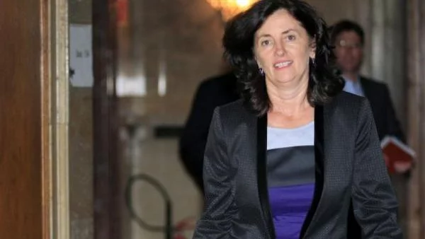 Бобева: Фирмите са разплатили 8 млн.лв. забавени заплати за два месеца