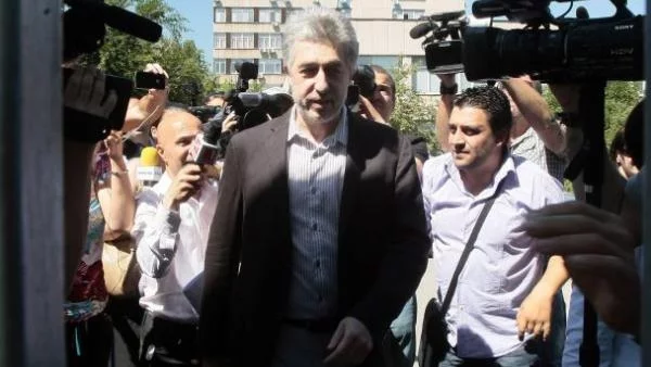 Любомир Павлов се раздели с акциите си от „Софарма”