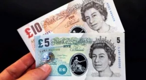 Британските лири стават пластмасови от 2016 г. 