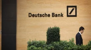 Съд задължи Deutsche Bank да върне на работа уволнени служители 