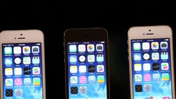 Акциите на Apple се сринаха след премиерата на новите айфони