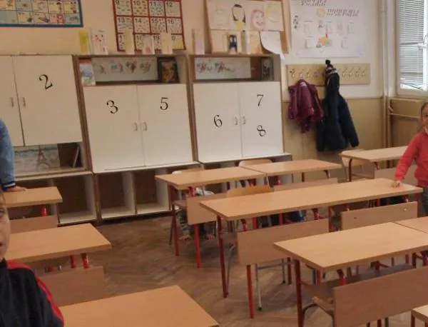 70 % от всички училища и детски градини в София са с видеонаблюдение