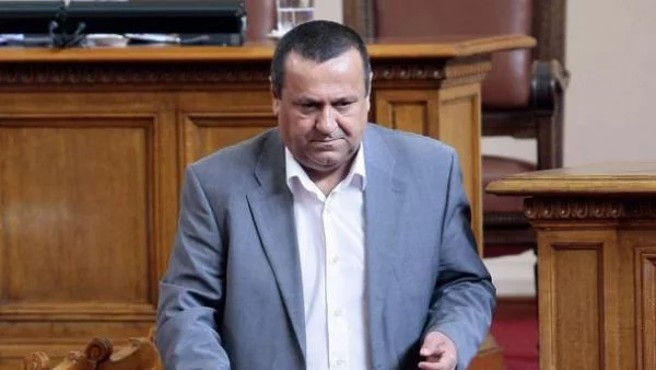 Адемов: Без таван на пенсиите, те ще стигнат и 10 000 лв.
