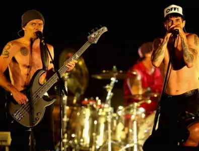 „Ред Хот Чили Пепърс“ връщат култовия си китарист отпреди 10 години  