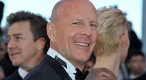 2013/10/01/0040882001380621461