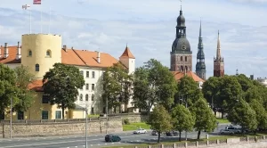 В Латвия забраниха да се говори на руски на работното място 