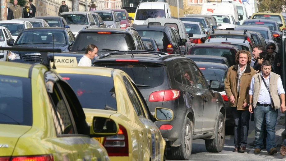 Ще плащаме по-висока екотакса за старите автомобили