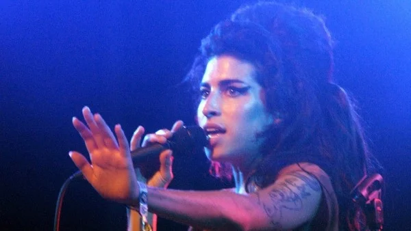 В Лондон ще бъде открита статуя на Ейми Уайнхаус