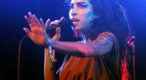 Унищожиха неиздадените песни на Ейми Уайнхаус 